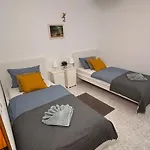 شقة Goleta